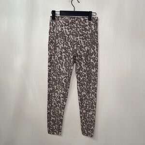 Calvin Klein Cropped Performance Animal Print Cropped Leggings New with tags